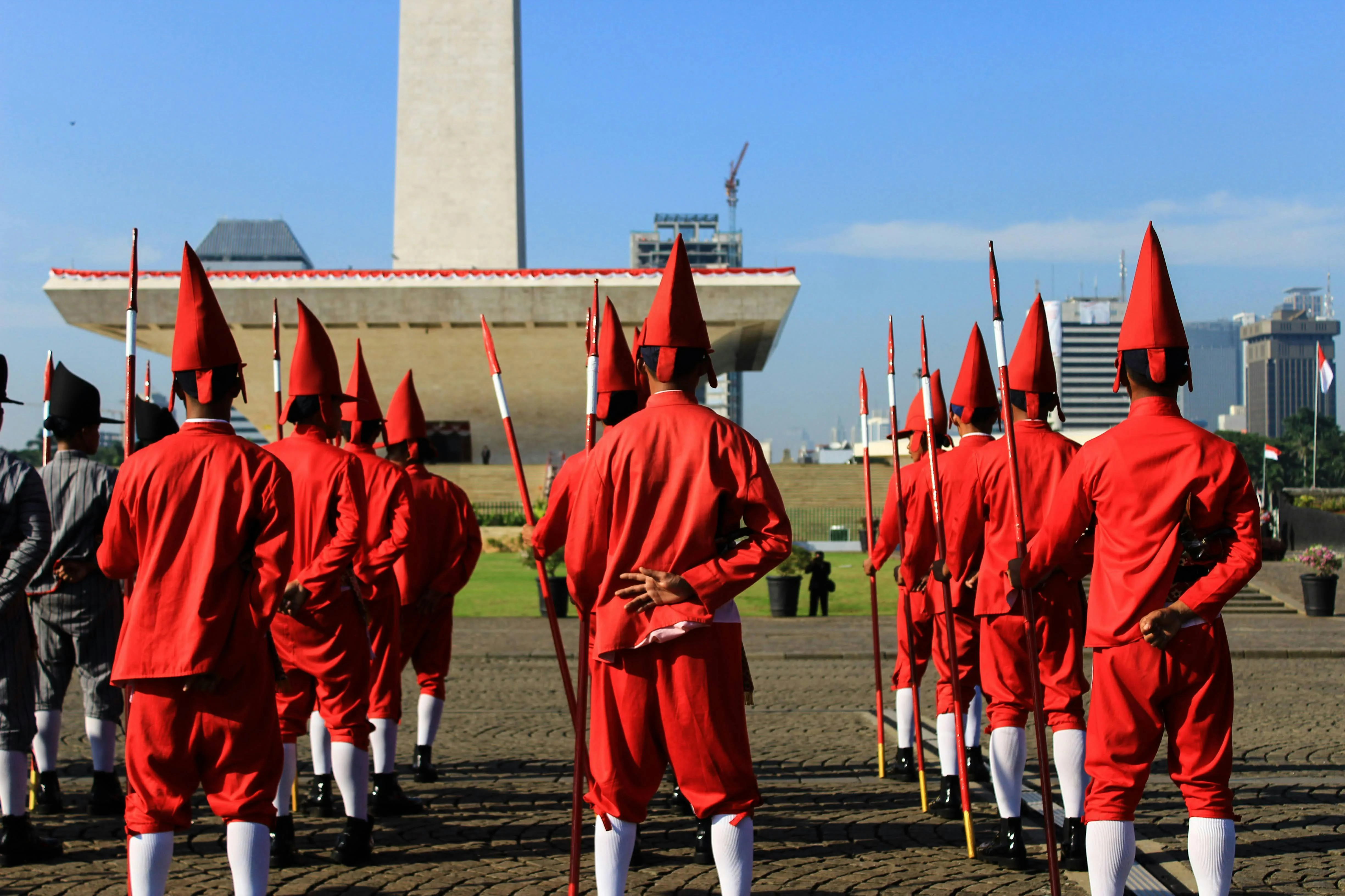 indonesian-palace-guards-traditional-red-uniform